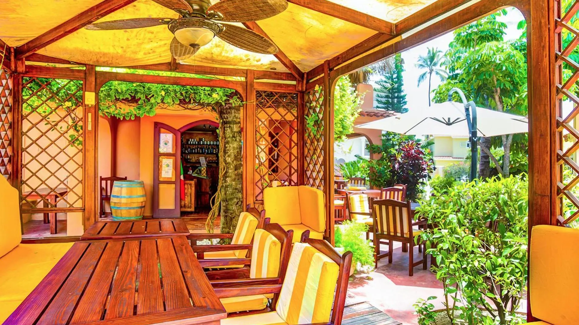 ***** Szálloda Tropical Studios Deluxe Punta Cana Dominikai Köztársaság